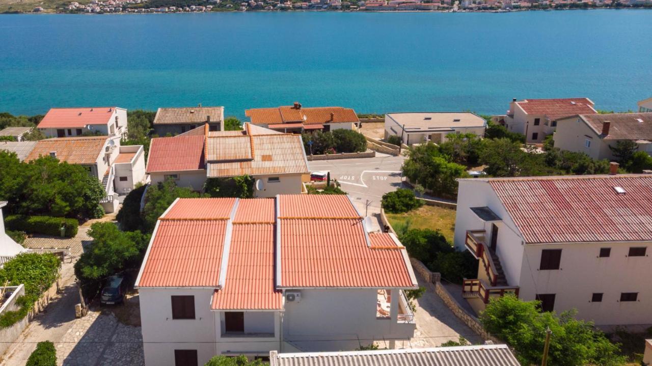 Apartments Salis Pag Town Exteriör bild